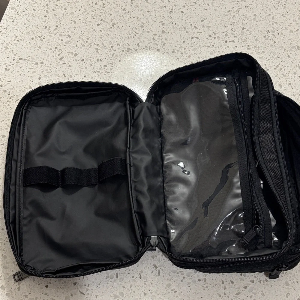 Tumi Black Men's Toiletry Bag with ERS Monogram